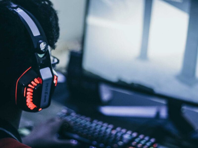 Gaming - photo: fredrick tendong - Unsplash